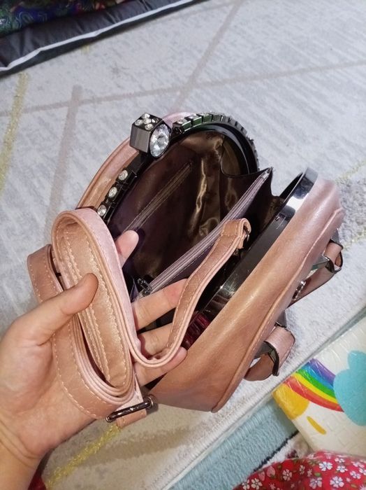 Женская сумка через плечо