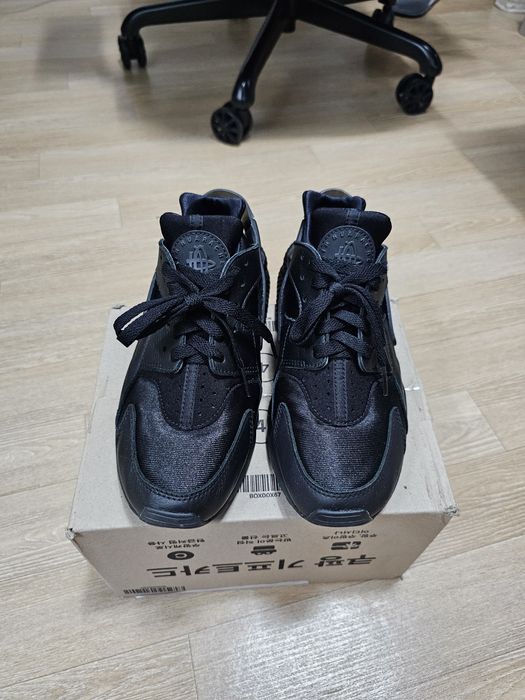 Продам Nike huarache