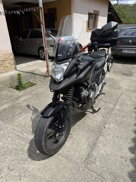 Vând Honda NC 700 X 2013