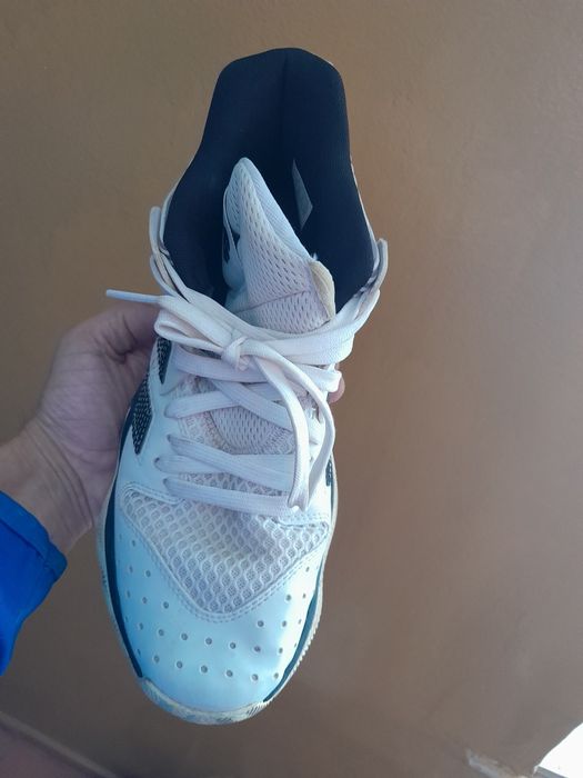 Продам красовки адидас