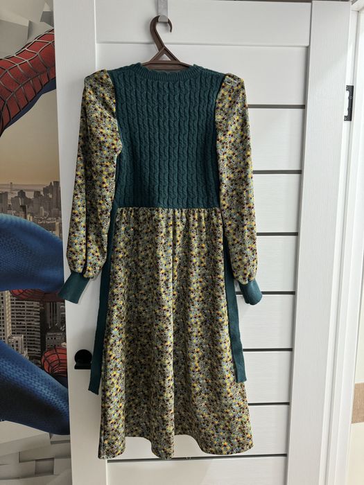 Продам новое платье.