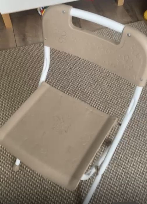 Стол со стулом для девочки