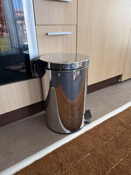 Голям метален кош за отапдъци и два по-малки 3 л