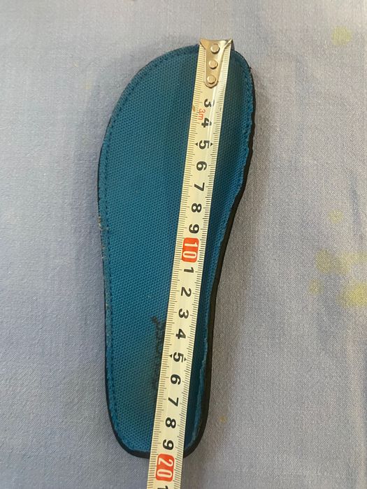 Боси обувки и пантофи за деца