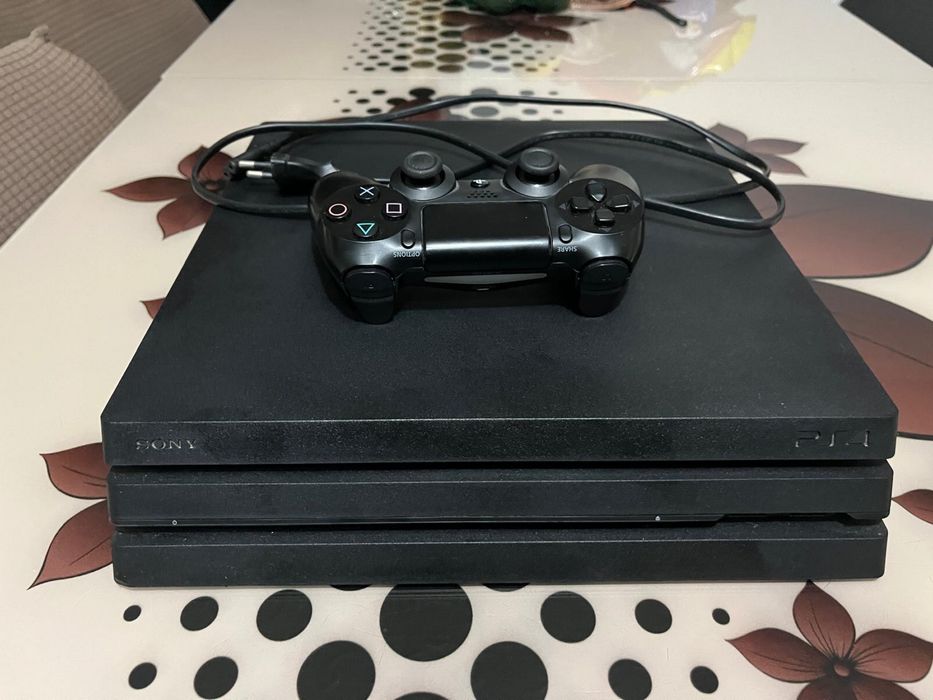 Vand Ps 4 pro 1 tb