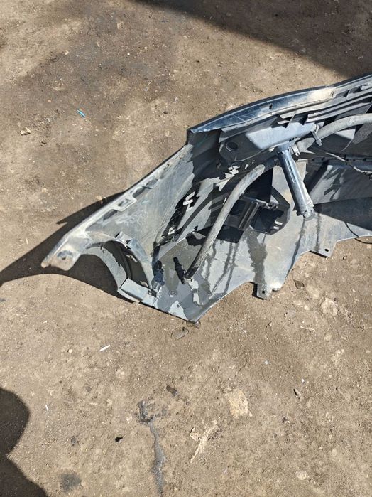 Предна броня Audi A6 C7 S-Line много запазена с решетките