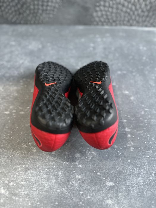 Сороконожки Nike Hypervenom