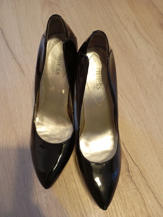 Pantofi eleganți Guess