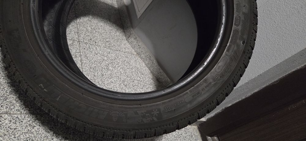 Vand anvelope / cauciucuri iarna 235/45/R17