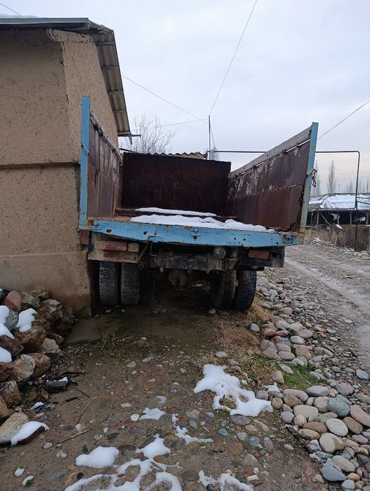 Zapchastga Gaz 53 sotiladi