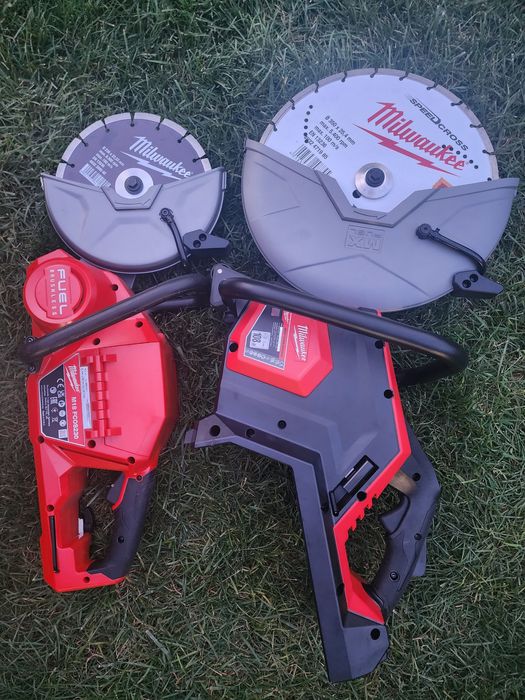 Vând scule profesionale milwaukee