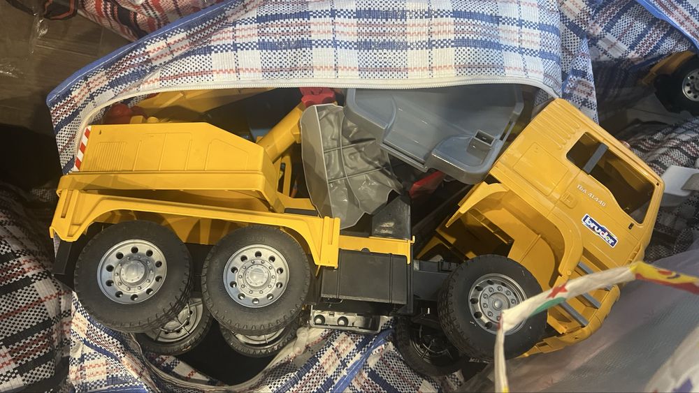 Продам детские игрушки