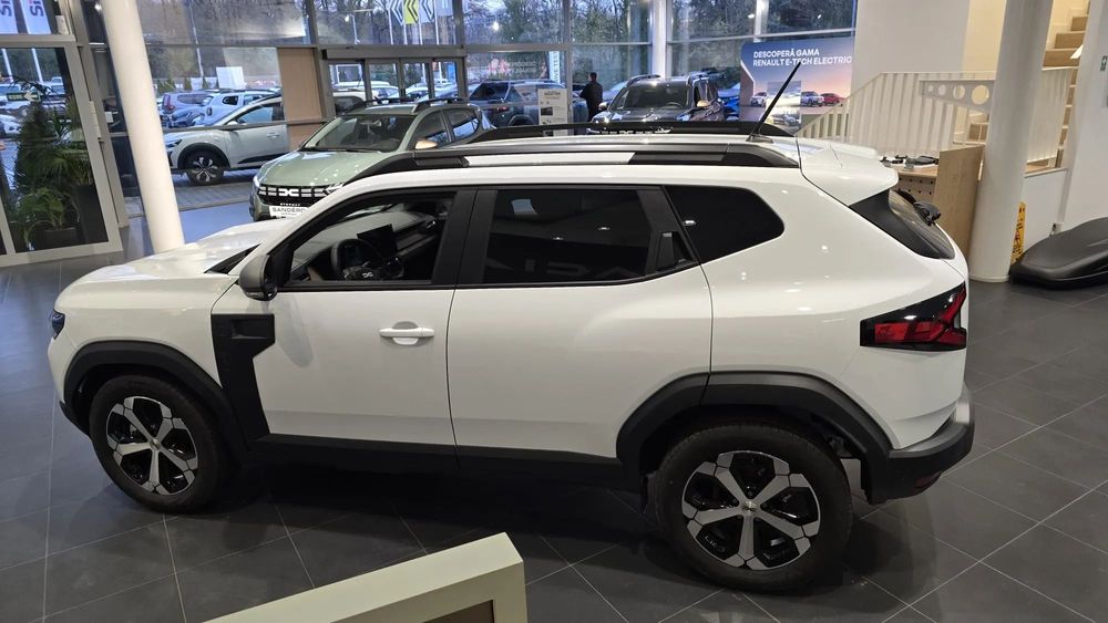 Dacia Duster Dacia Duster Journey Hybrid 140 – Automată – 2025 – Arctic White