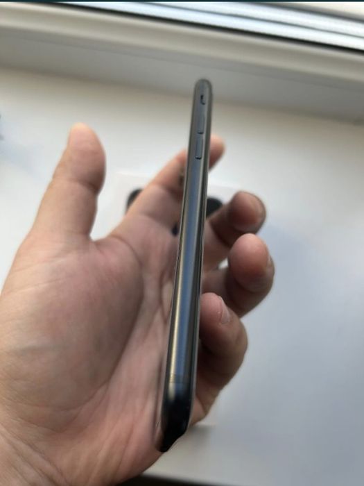 Смартфон IPhone SE 3gen 64GB