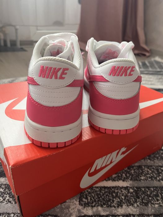 Nike Dunk Pink.