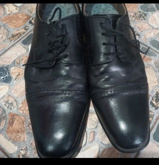 Pantofi piele marca Lasocki marimea 44-45 stare perfecta