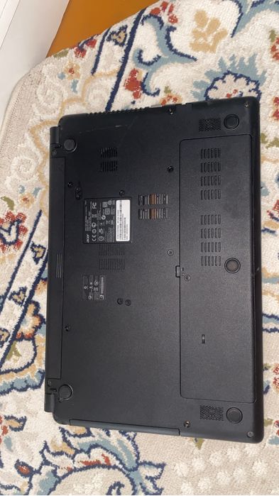 Acer Aspire E1-530 ноутбук