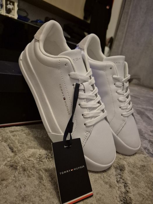 Adidasi Tommy Hilfiger