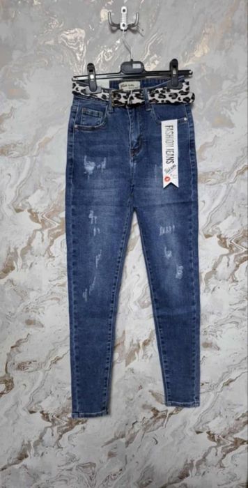 Blugi dama diferite modele