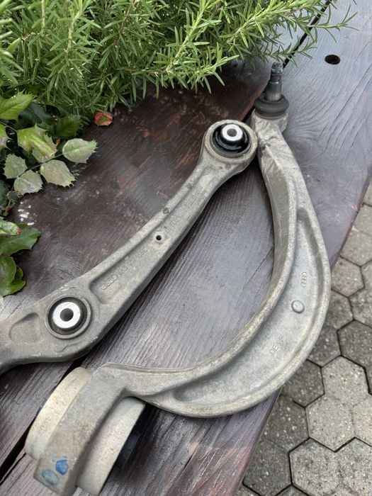 Brate fata si pivoti