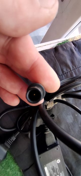 Зарядное устройство для ноутбука