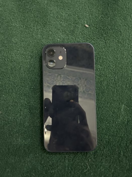 ПРОДАМ iPhone 12