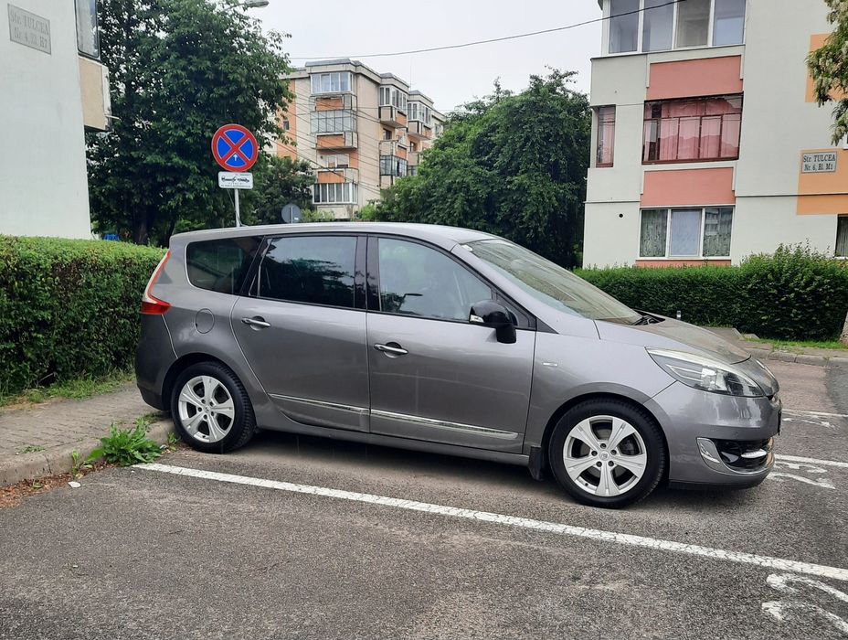 Renault Megane Scenic 7 locuri, v Bosse