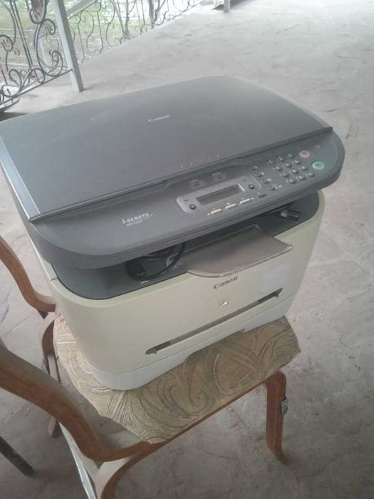 Продаётся принтер Canon МФУ-3 в 1 в отличном рабочем состоянии-