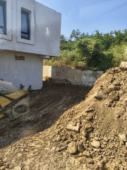 Услуги с багер за Варна и областта