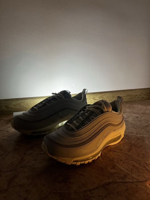 Продам оригинальные Nike Air Max 97