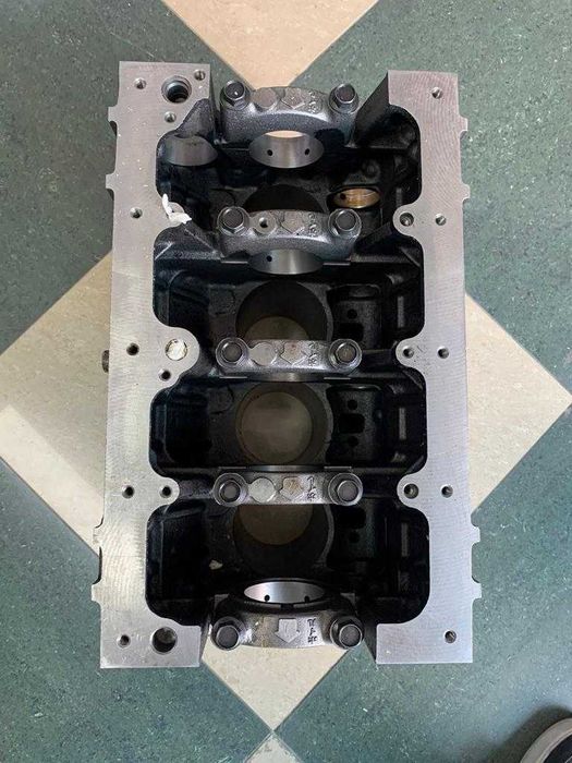 bloc motor yanmar 4TNE98