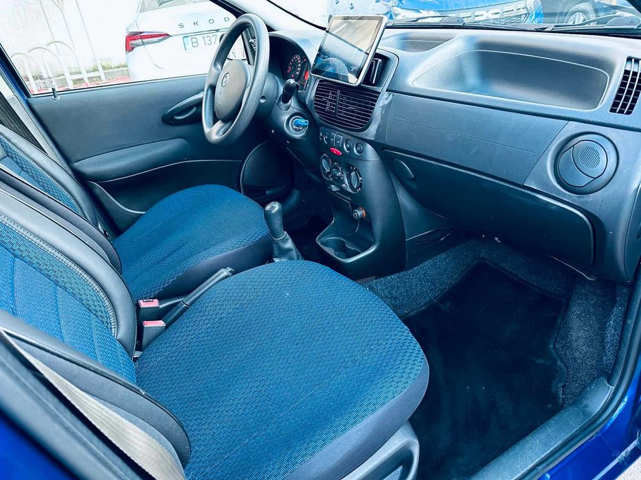 Fiat Punto 1.3Diesel ~ 62000Km ~ Navi Camera A/C Electrice