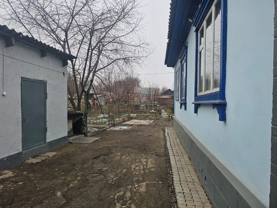 Продам дом, гараж, баню, времянку.