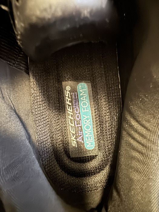 Новый крассовки Skechers