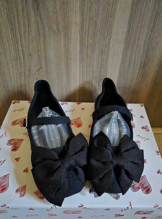 Balerini cu fundițe și scai