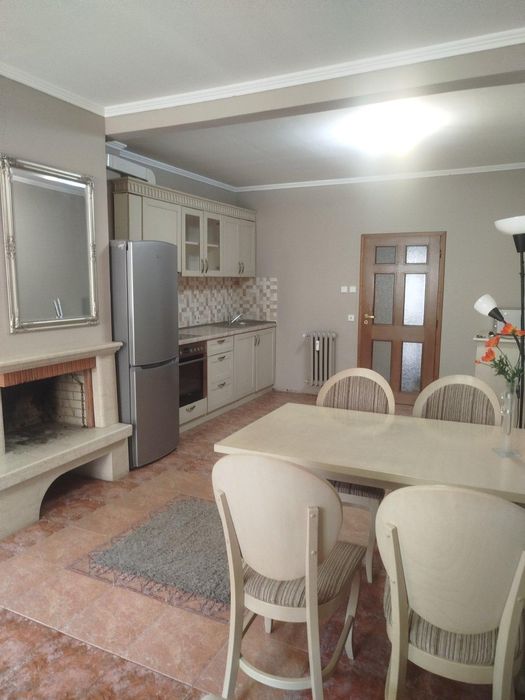 Дава се под наем Двустаен апартамент в София, Център - 60 кв.м за 630 € - Снимка #2