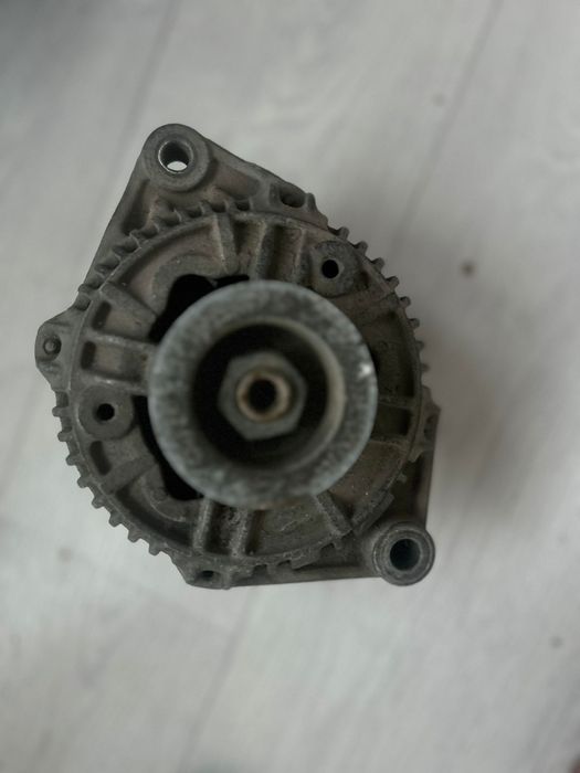 Продаю генератор на тойота