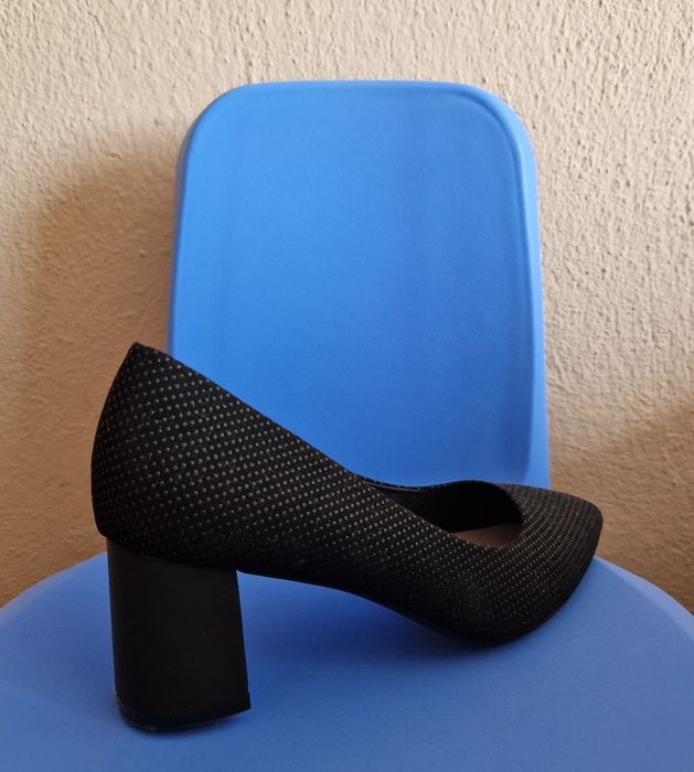 Официални черни дамски обувки