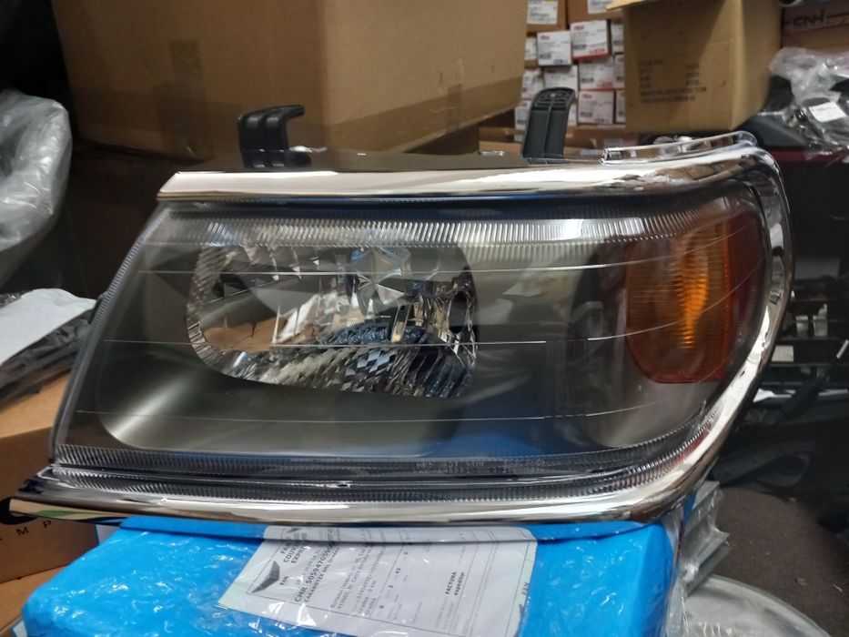 Far mitsubishi  pajero pajero sport