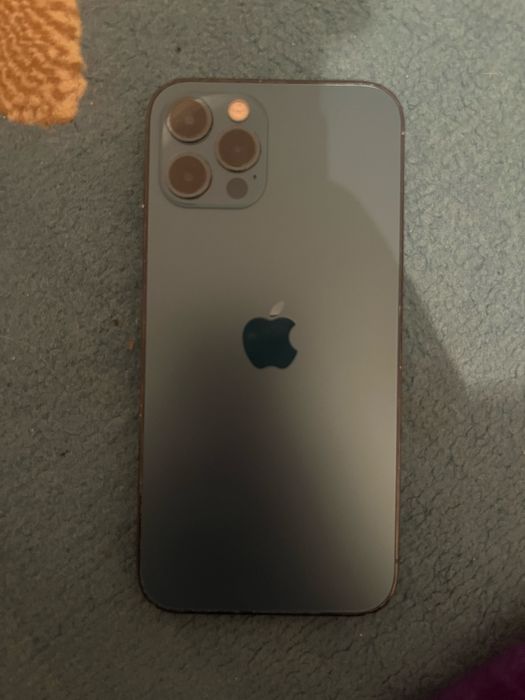 Айфон 12-про обмен с доплатой интересует