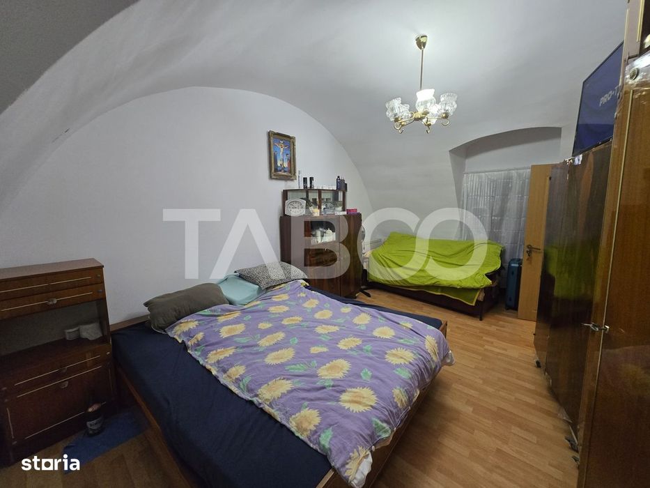 Garsoniera de vanzare decomandata 29 mpu zona Centrul Istoric Sibiu — fotografia 1