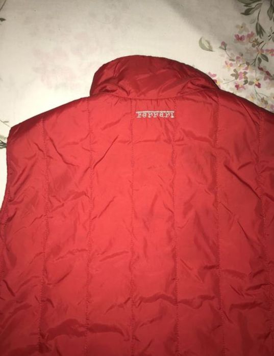 Vesta Ferrari cu 2fete M