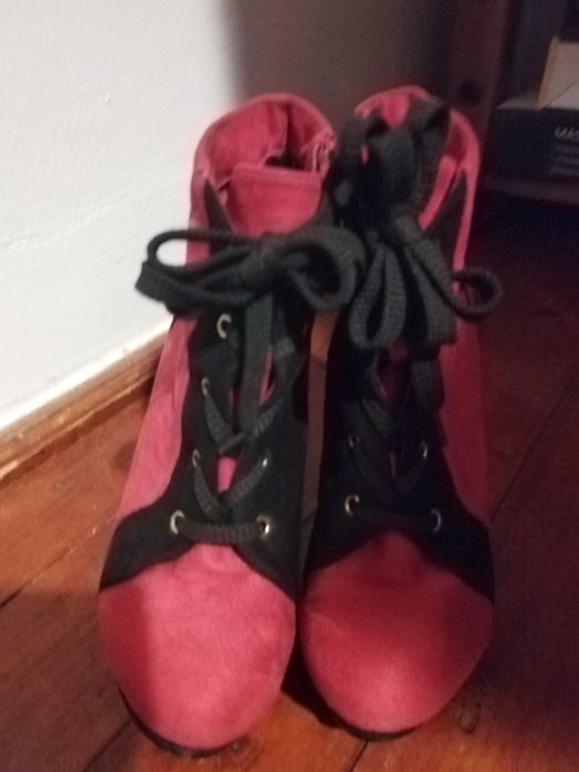 Botine fucsia cu platforma