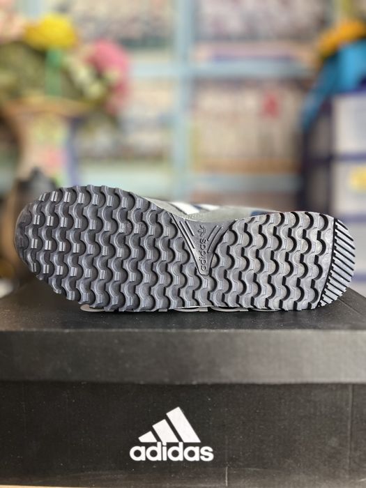 Кроссовки Adidas