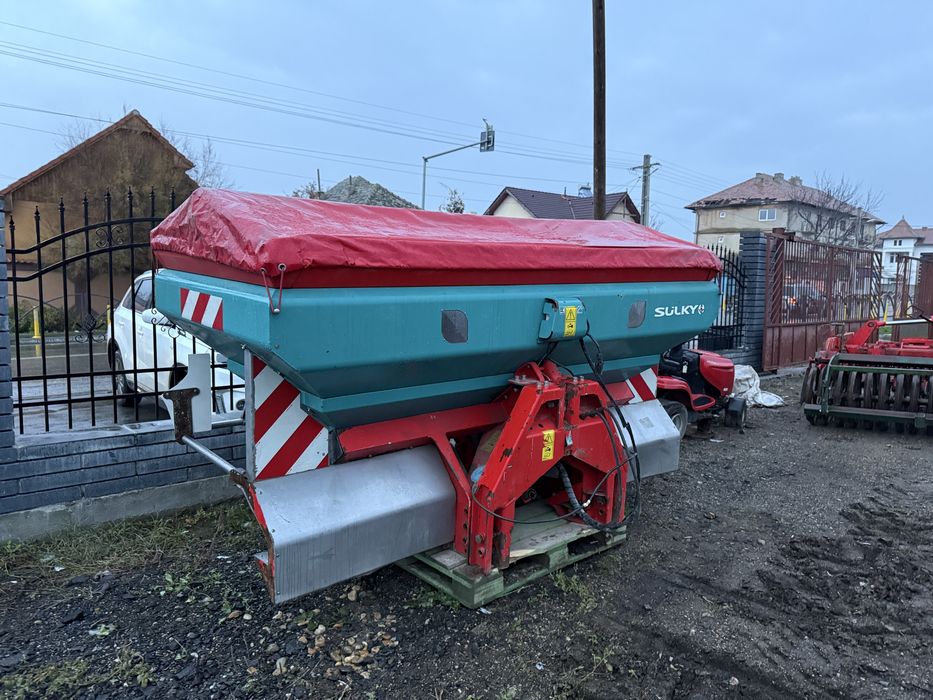 Distribuitor ingrasaminte Sulky X 44 cu cantar