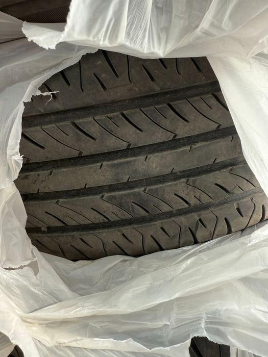 Летние резины в отличном состояние R16