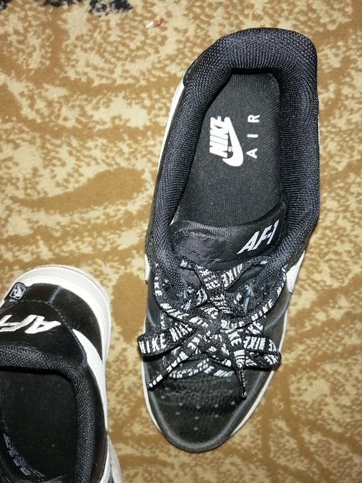 Кроссовки б/у хорошего качества