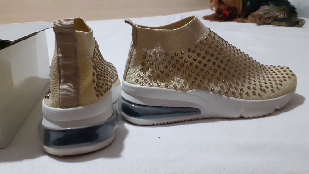 Обувки пролет еден