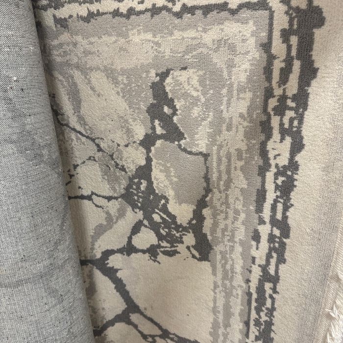 Продается  ковер