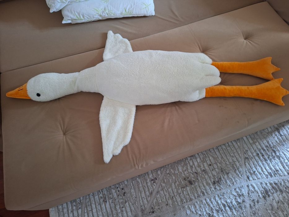 Продаю б/у "Гуси - обнимуси"